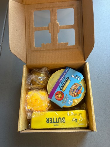 Pudełko Squishy Fun Box na białym tle.png